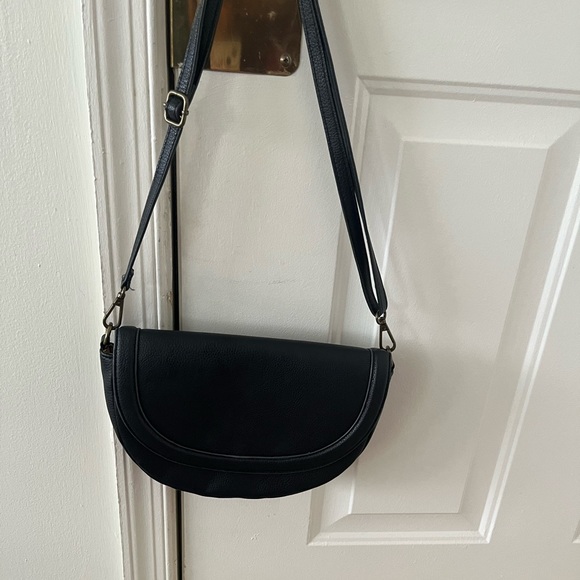Black Crescent shape handbag. Like new! Golden yellow color lining inside - Picture 1 of 3